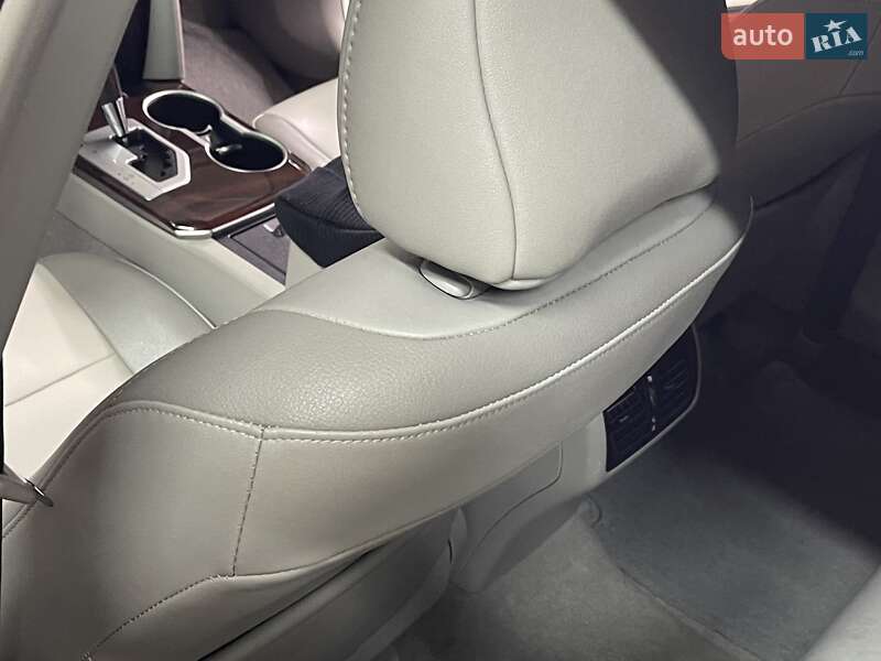 Седан Toyota Camry 2012 в Благовіщенську