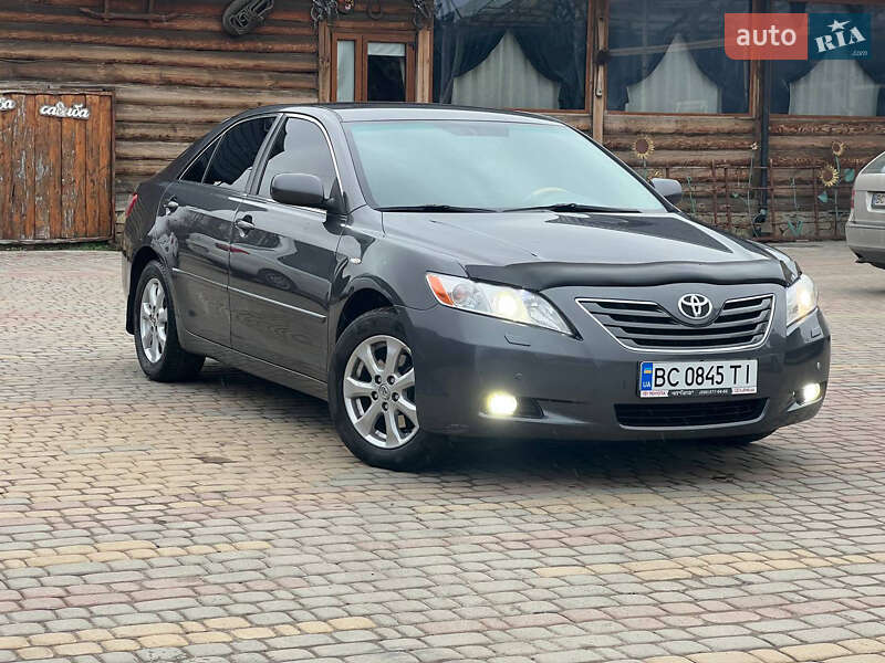 Седан Toyota Camry 2007 в Львові