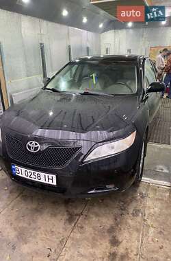 Седан Toyota Camry 2007 в Кременчуге