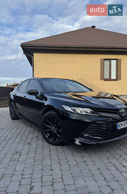 Седан Toyota Camry 2019 в Житомирі