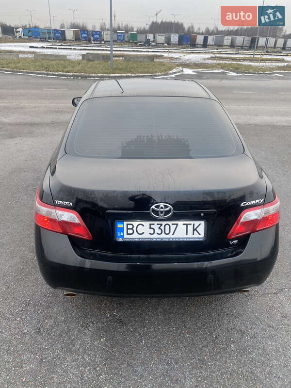 Седан Toyota Camry 2007 в Львове