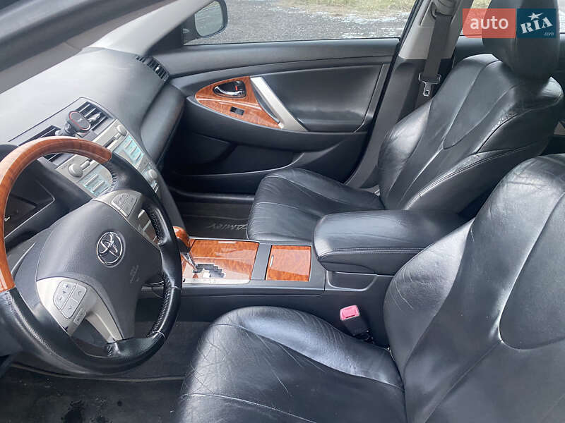 Седан Toyota Camry 2007 в Львове
