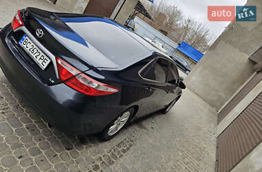 Седан Toyota Camry 2015 в Херсоне