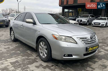 Седан Toyota Camry 2007 в Чернівцях