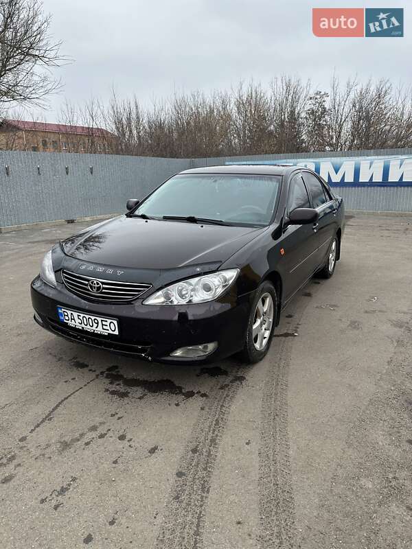 Седан Toyota Camry 2004 в Бобринце