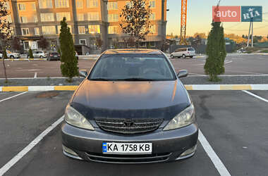 Седан Toyota Camry 2002 в Києві