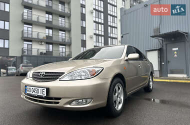 Седан Toyota Camry 2003 в Ужгороді