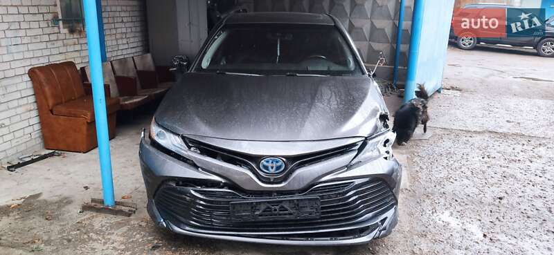 Седан Toyota Camry 2018 в Обухові