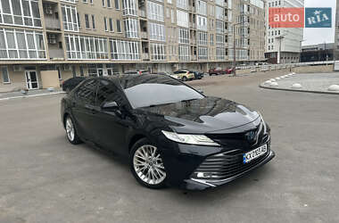 Седан Toyota Camry 2020 в Харкові