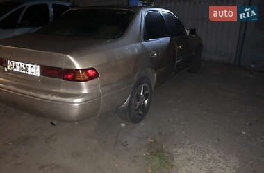 Седан Toyota Camry 2001 в Києві