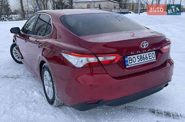 Седан Toyota Camry 2018 в Тернополе