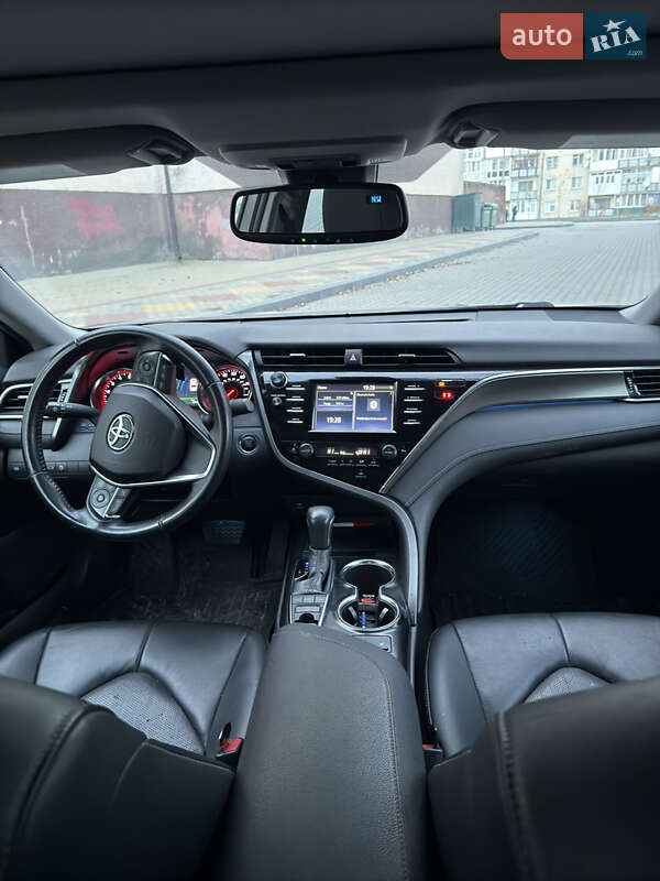 Седан Toyota Camry 2018 в Звягеле фото 12 Седан Toyota Camry 2018 в Звягеле
