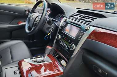 Седан Toyota Camry 2012 в Киеве