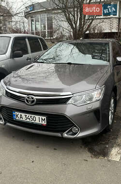 Седан Toyota Camry 2017 в Києві