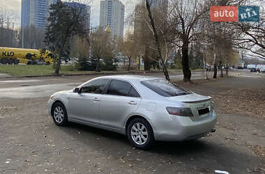 Седан Toyota Camry 2007 в Києві