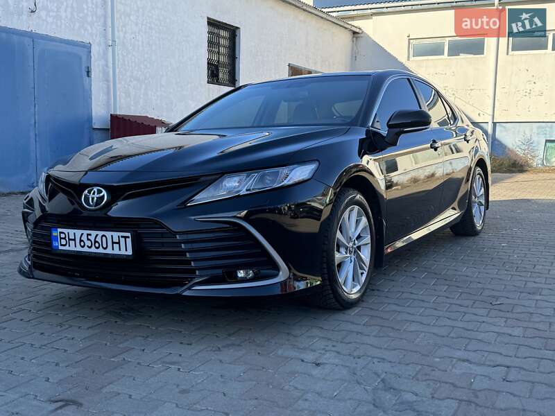 Седан Toyota Camry 2021 в Одессе