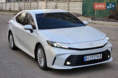 Седан Toyota Camry 2024 в Києві