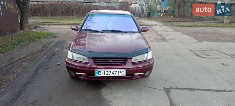Седан Toyota Camry 1996 в 