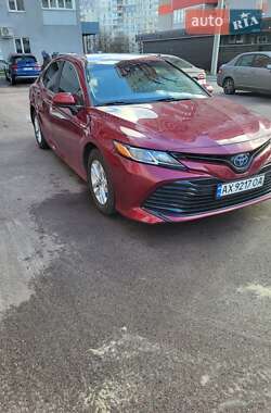 Седан Toyota Camry 2019 в Харькове