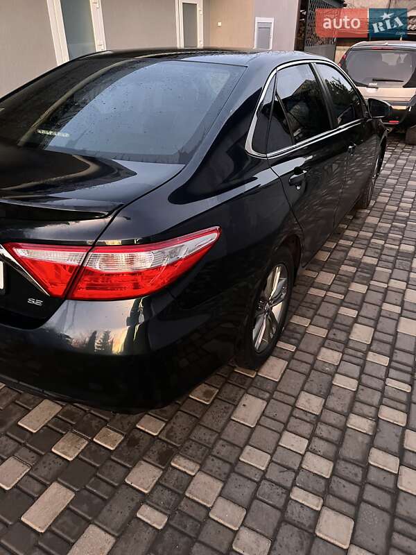 Седан Toyota Camry 2015 в Гайвороні