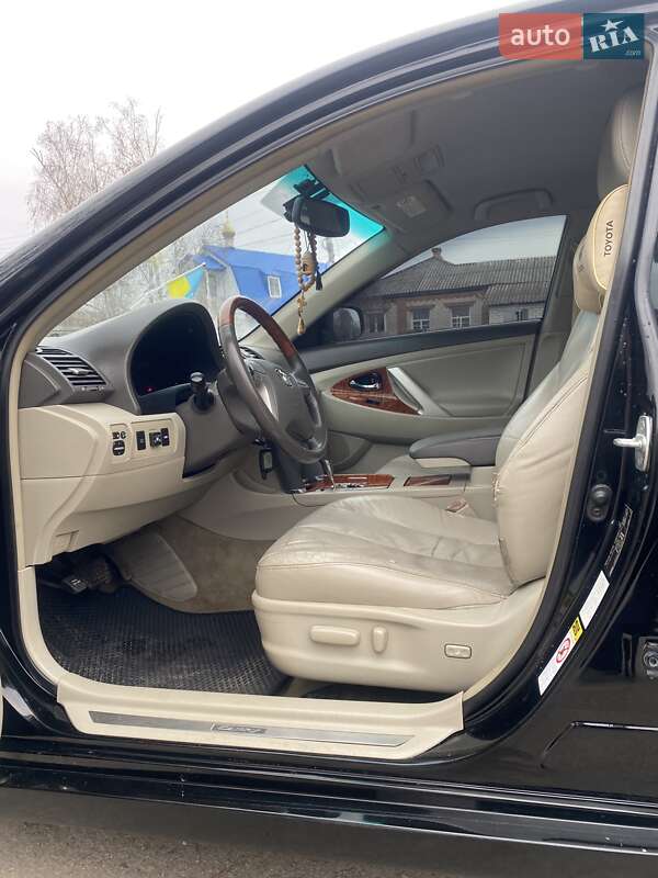 Седан Toyota Camry 2007 в Ізюмі
