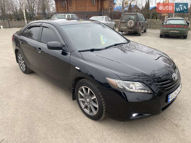Седан Toyota Camry 2007 в Ізюмі