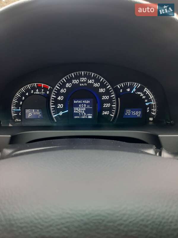Седан Toyota Camry 2011 в Кропивницком