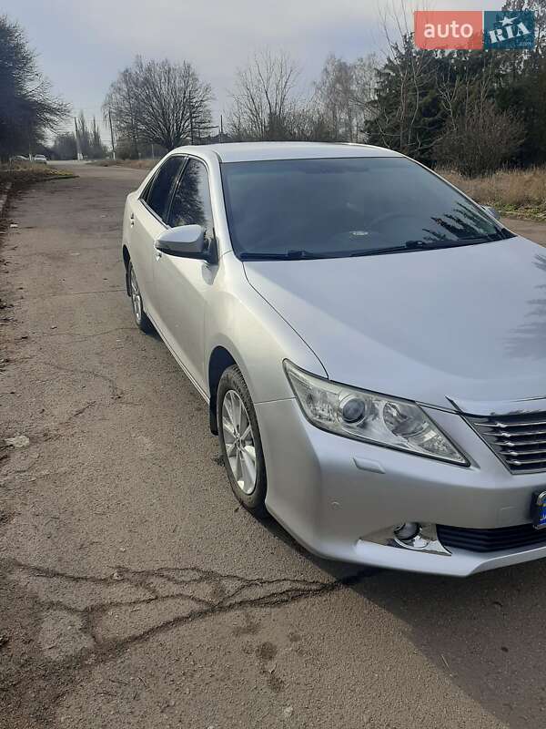 Седан Toyota Camry 2011 в Кропивницком