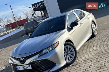 Седан Toyota Camry 2018 в Стрые