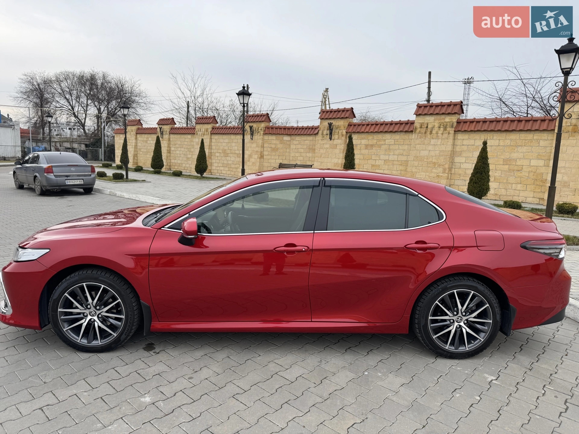 2022 Toyota Camry - мініатюра 3