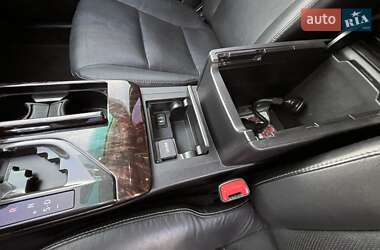 Седан Toyota Camry 2015 в 