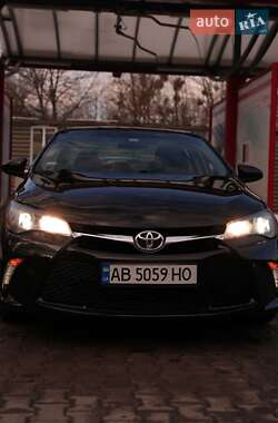 Седан Toyota Camry 2016 в Гайсине