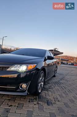 Седан Toyota Camry 2014 в 
