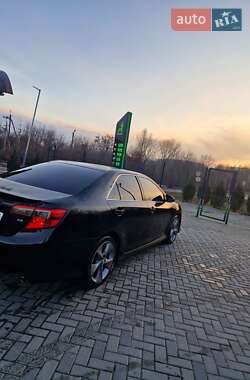 Седан Toyota Camry 2014 в 
