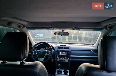 Седан Toyota Camry 2014 в 