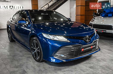 Седан Toyota Camry 2019 в 