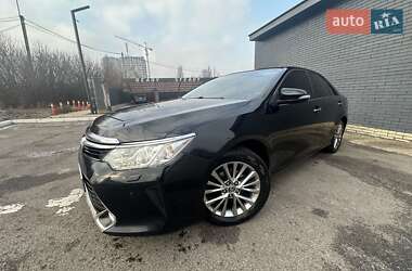 Toyota Camry 2016