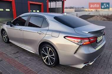 Седан Toyota Camry 2020 в Черкассах