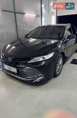 Седан Toyota Camry 2018 в Києві