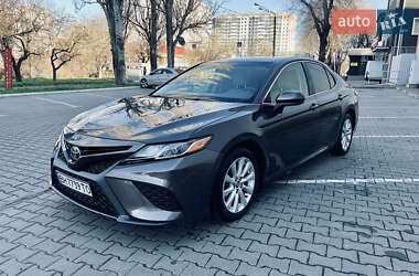 Седан Toyota Camry 2017 в Одессе