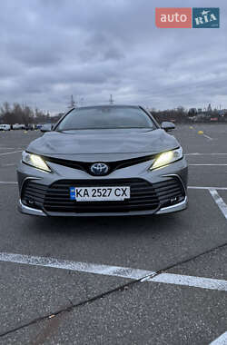 Седан Toyota Camry 2021 в Киеве