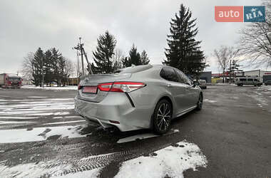 Седан Toyota Camry 2020 в Рівному