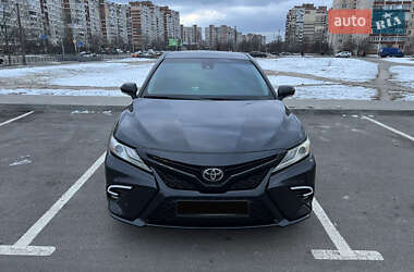 Toyota Camry 2017