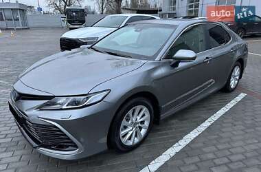 Седан Toyota Camry 2023 в Києві