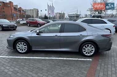 Седан Toyota Camry 2023 в Києві