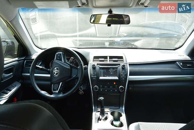 Седан Toyota Camry 2015 в Харькове