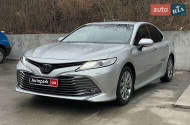 Toyota Camry 2018