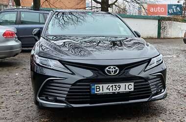 Седан Toyota Camry 2023 в Полтаві