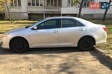 Седан Toyota Camry 2014 в 