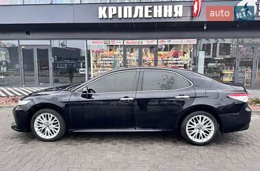 Седан Toyota Camry 2018 в Києві